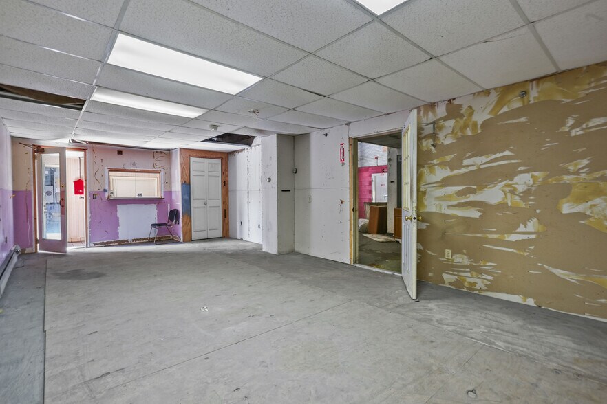 More Photos Of 431 Harris Ave, Providence Warehouse For Sale