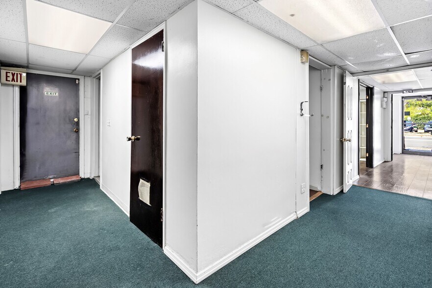 More Photos Of 14 S State St, Hackensack Office For Sale