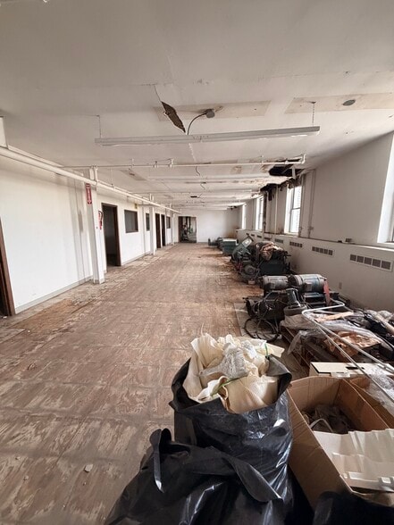 More Photos Of 611-653 Sayre Ave, Perth Amboy Warehouse For Lease