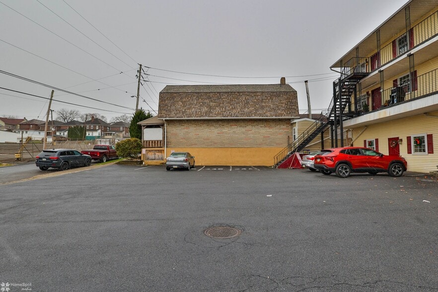 More Photos Of 34 N 21st St, Easton Apartments For Sale