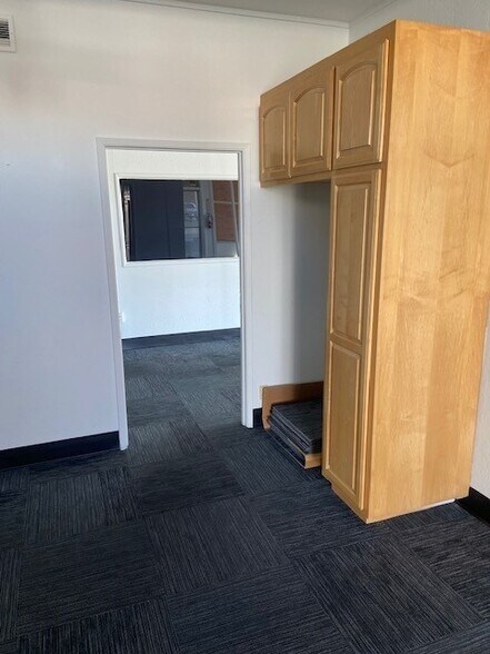 More Photos Of 604 Broadway St, Vallejo Storefront Retail Office For Lease