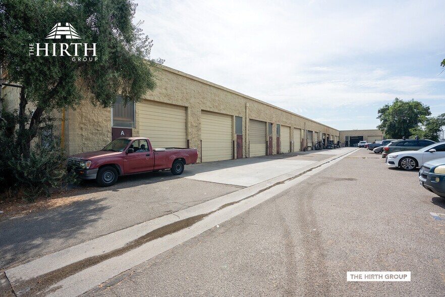 More Photos Of 11132 Fleetwood St, Sun Valley Warehouse For Lease