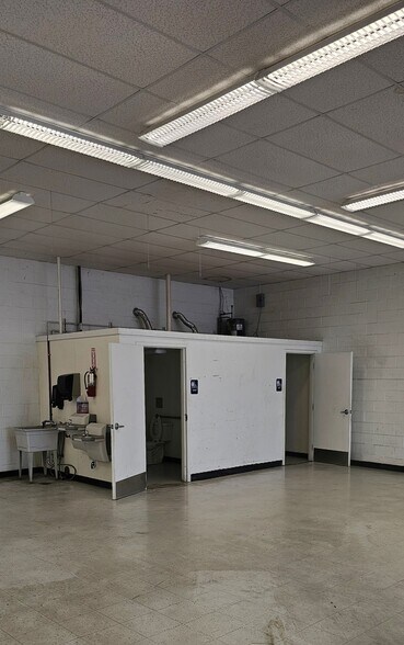 More Photos Of 4205 Old Jacksboro Hwy, Wichita Falls Freestanding For Lease