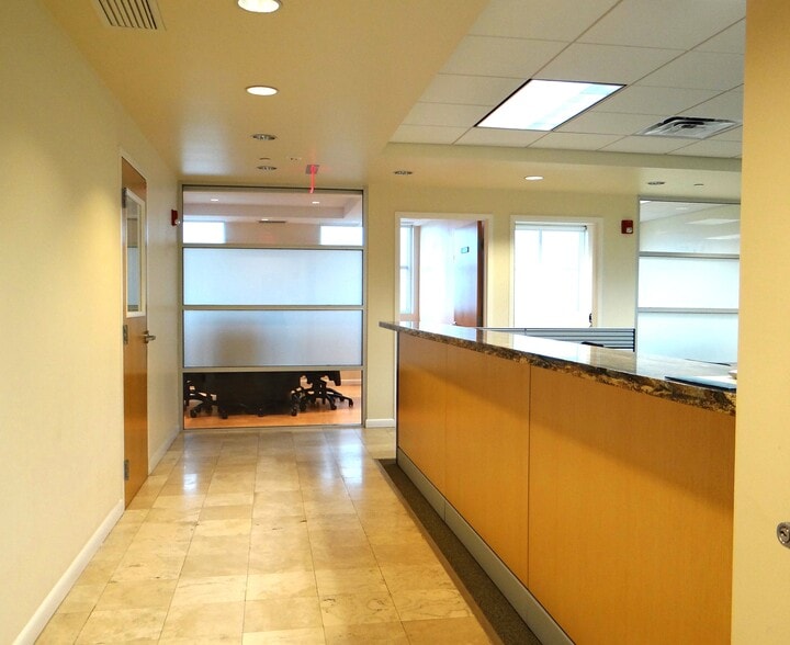 More Photos Of 3363 NE 163rd St, North Miami Beach Medical For Sale