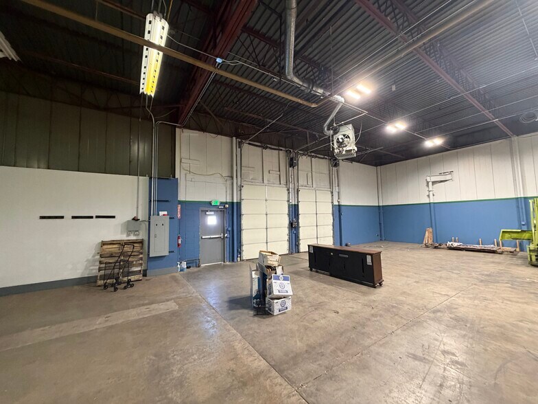 More Photos Of 5130 Executive Blvd, Fort Wayne Light Distribution For Lease