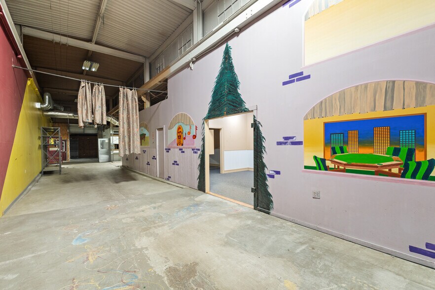 More Photos Of 412 Harrison St, Kalamazoo Freestanding For Lease