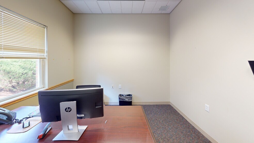 More Photos Of 775 S Main St, Manchester Medical For Lease