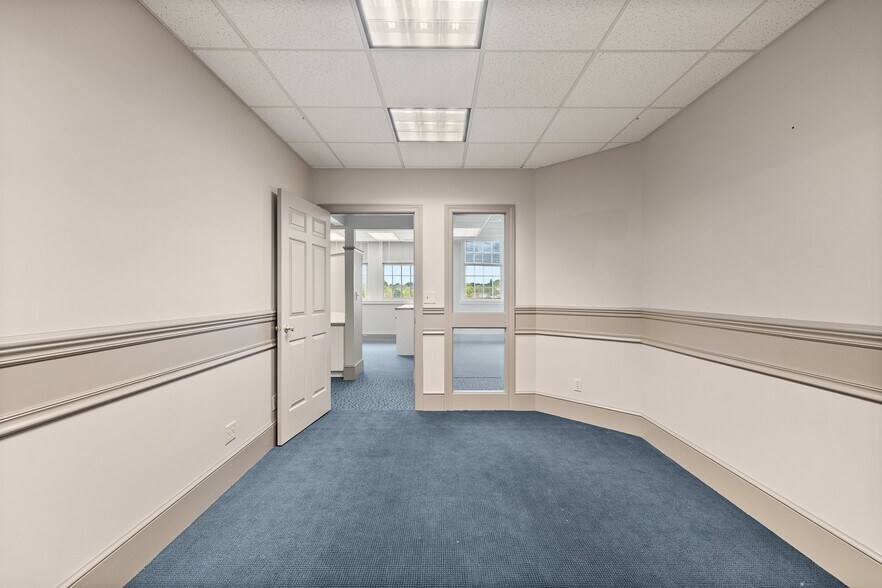 More Photos Of 380 N Main St, Mansfield Office Residential For Sale