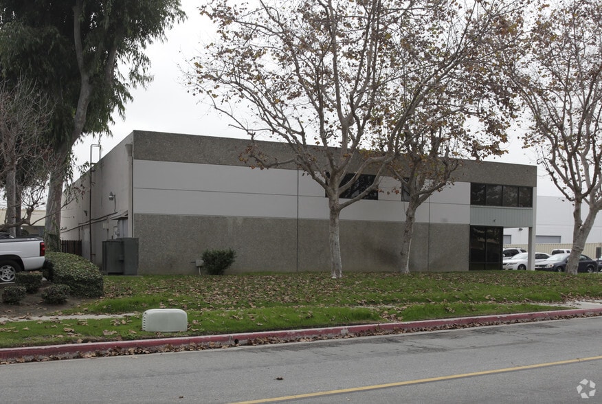 More Photos Of 3520 Cadillac Ave, Costa Mesa Distribution For Lease