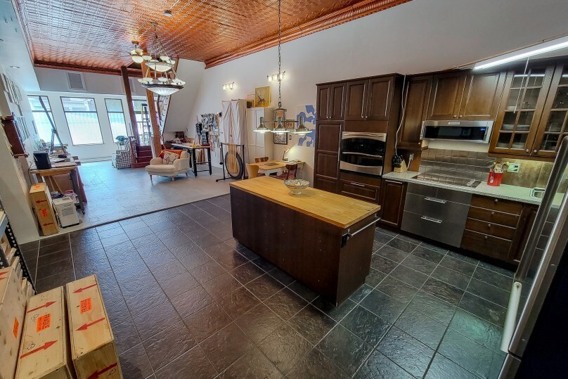 More Photos Of 595 King St E, Hamilton Storefront Retail Residential For Sale