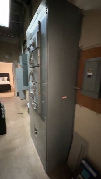 More Photos Of 3910 W Camp Wisdom Rd, Dallas Storefront For Sale