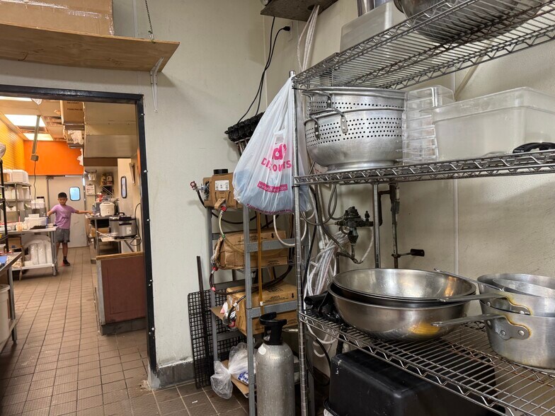 More Photos Of 2237 E Riverside Dr, Austin Restaurant For Lease