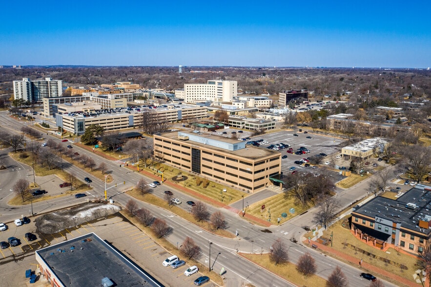 More Photos Of 3400 W 66th St, Edina Office For Sale