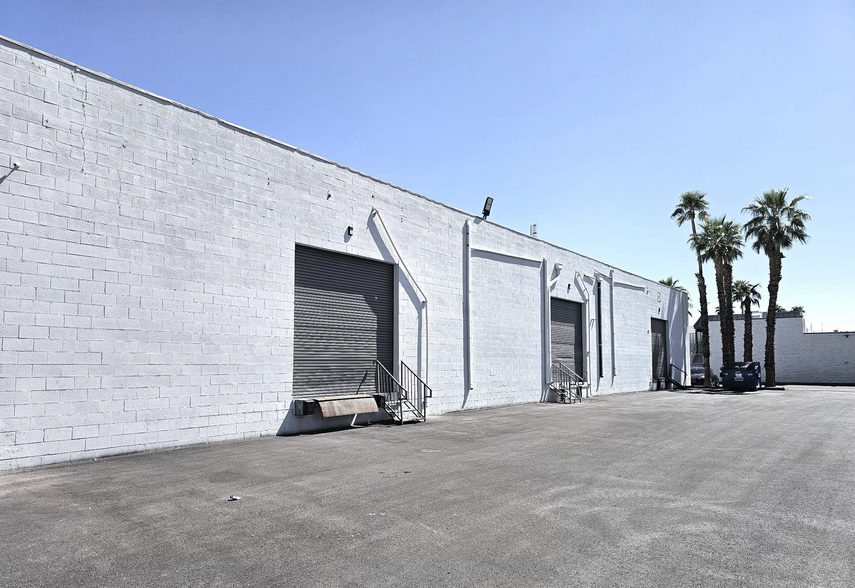 More Photos Of 3111 S Valley View Blvd, Las Vegas Light Manufacturing For Lease