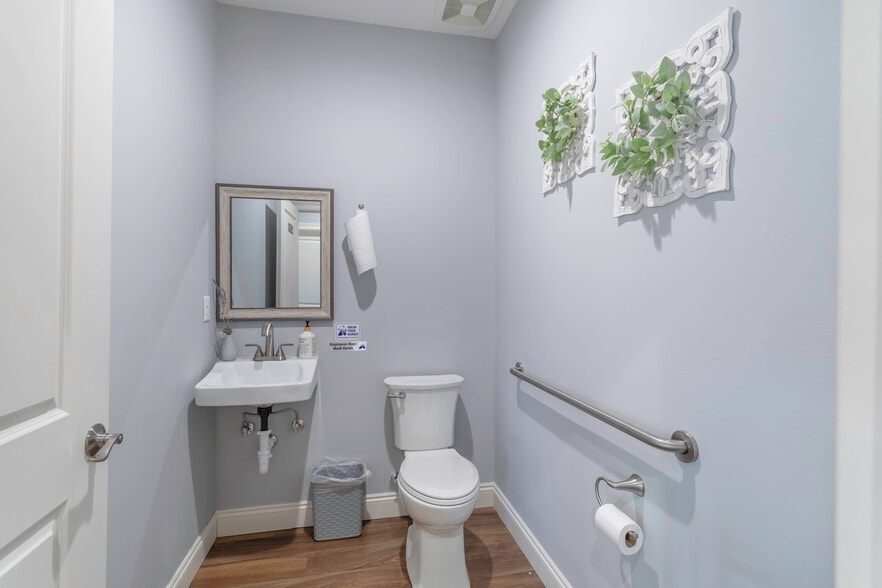 More Photos Of 2356 Alabama River Pky, Millbrook Flex For Sale