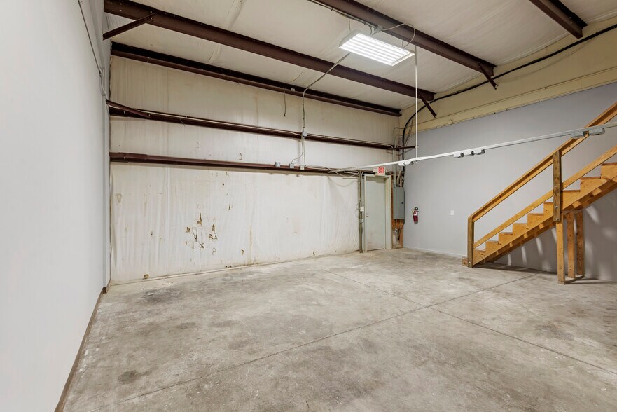 More Photos Of 3484-3490 Cameron Dr, Sanford Unknown For Lease