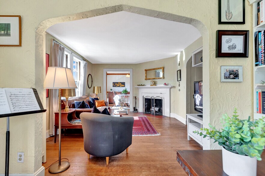 More Photos Of 126 Westbourne Ter, Brookline Multifamily For Sale