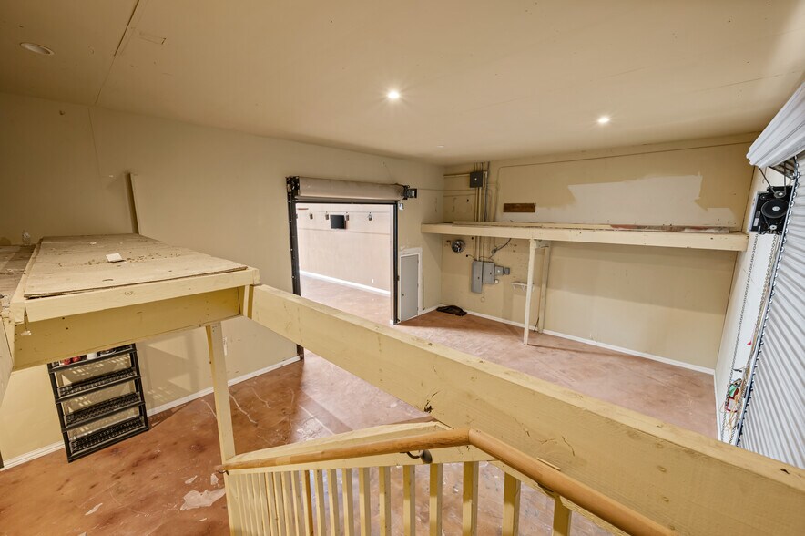 More Photos Of 7716 Davis Blvd, North Richland Hills Storefront For Lease