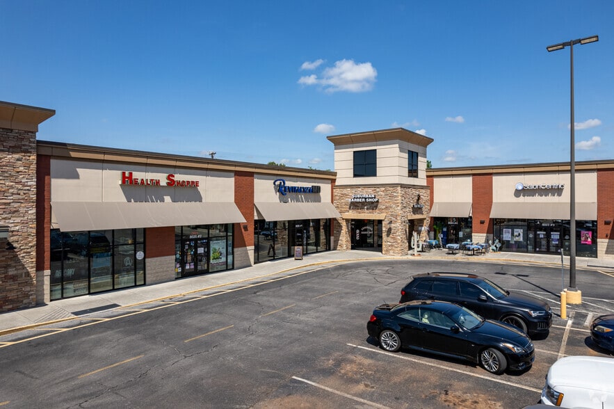 More Photos Of 8027 Kingston Pike, Knoxville Unknown For Lease