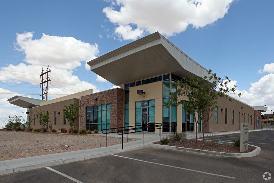 Primary Photo Of 4301 N Mesa St, El Paso Medical For Lease