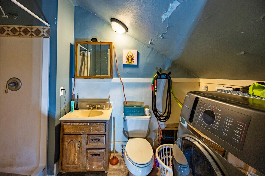 More Photos Of 100 E 28th St, Cheyenne Apartments For Sale