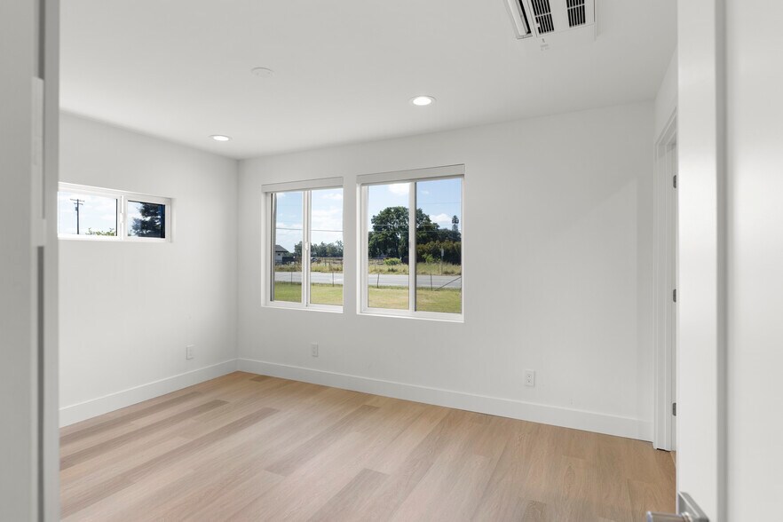 More Photos Of 9930 Calvine Rd, Sacramento Apartments For Sale