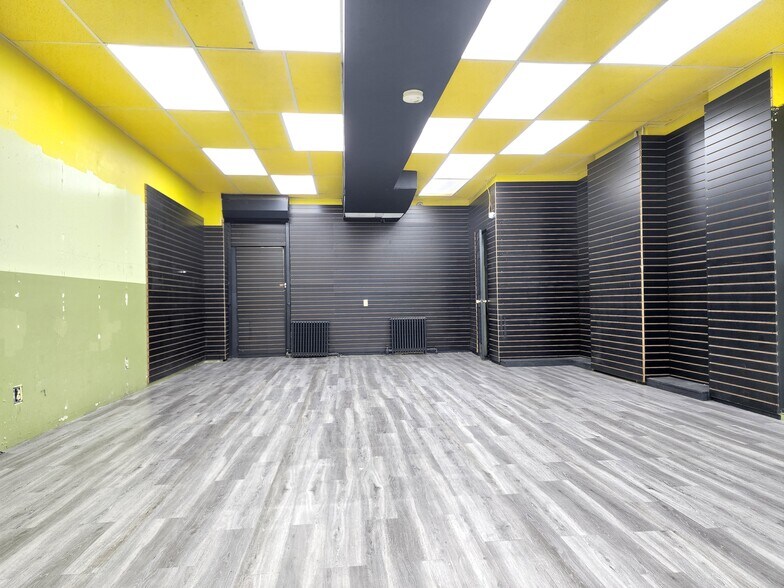 More Photos Of 89-17 Jamaica Ave, Jamaica Storefront Retail Residential For Sale