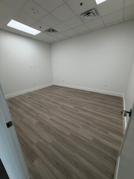 More Photos Of 15281 Ronald W Reagan Blvd, Leander Storefront Retail Office For Lease