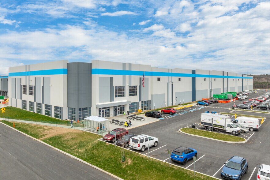 More Photos Of I-78/I-81 Industrial Corridor, Donaldson Unknown For Lease