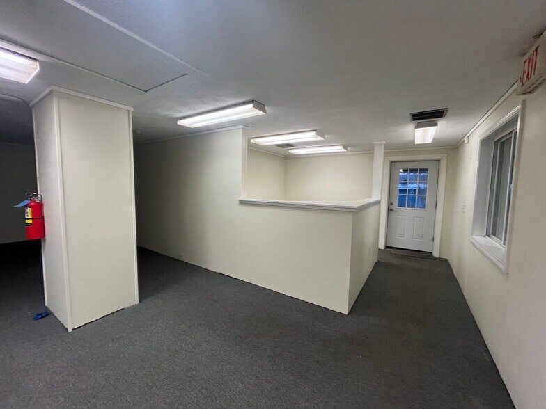 More Photos Of 47 Mitchell Rd, Ipswich Manufacturing For Lease