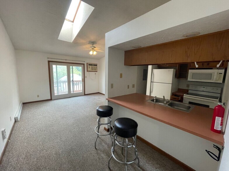 More Photos Of 422 Vine St, West Lafayette Apartments For Sale