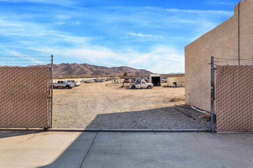 More Photos Of 75851 Baseline Rd, Twentynine Palms Warehouse For Sale
