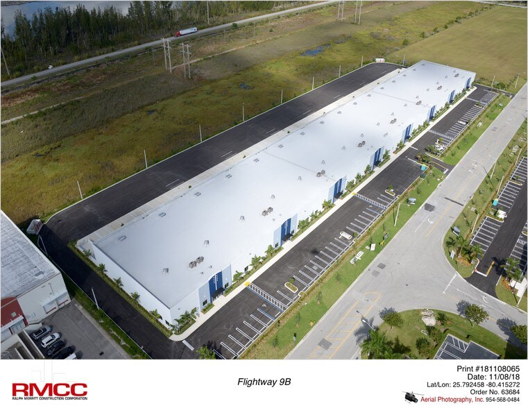 More Photos Of 1900-2176 NW 135th Ave, Doral Warehouse For Lease