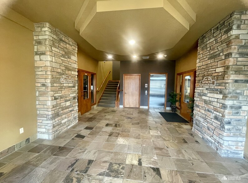 More Photos Of 1927 Wilmington Dr, Fort Collins Office For Sale