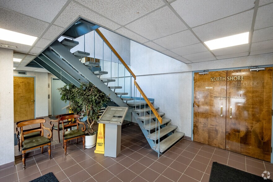 More Photos Of 1201 Northern Blvd, Manhasset Medical For Lease