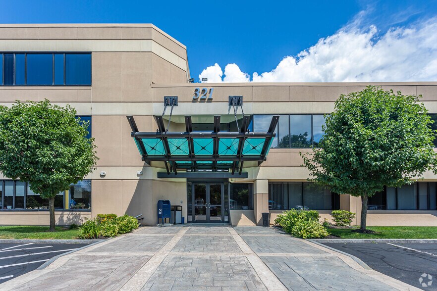 More Photos Of 321 Commonwealth Rd, Wayland Office For Sale