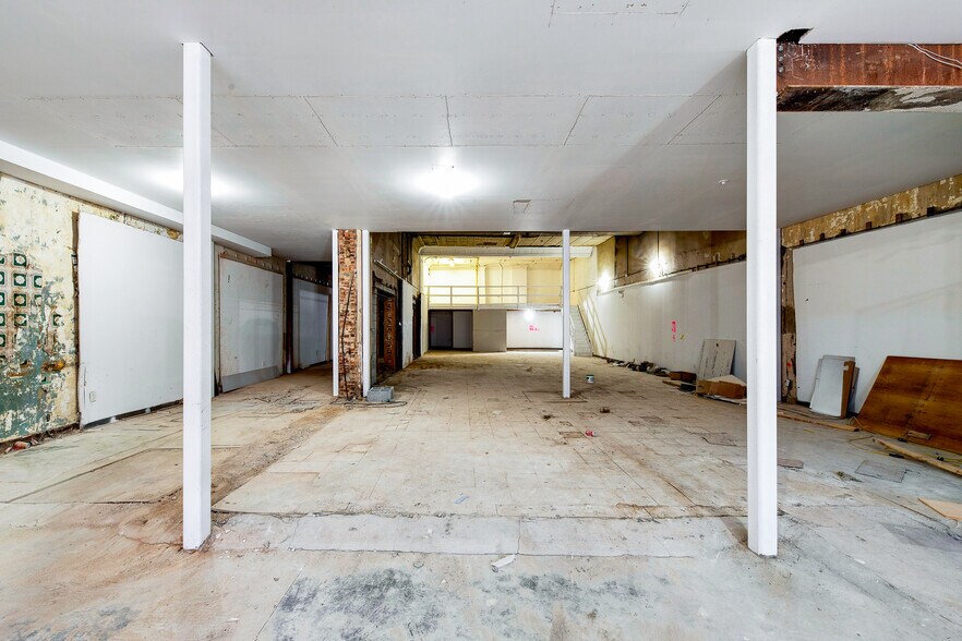 More Photos Of 7416 13th Ave, Brooklyn Freestanding For Lease