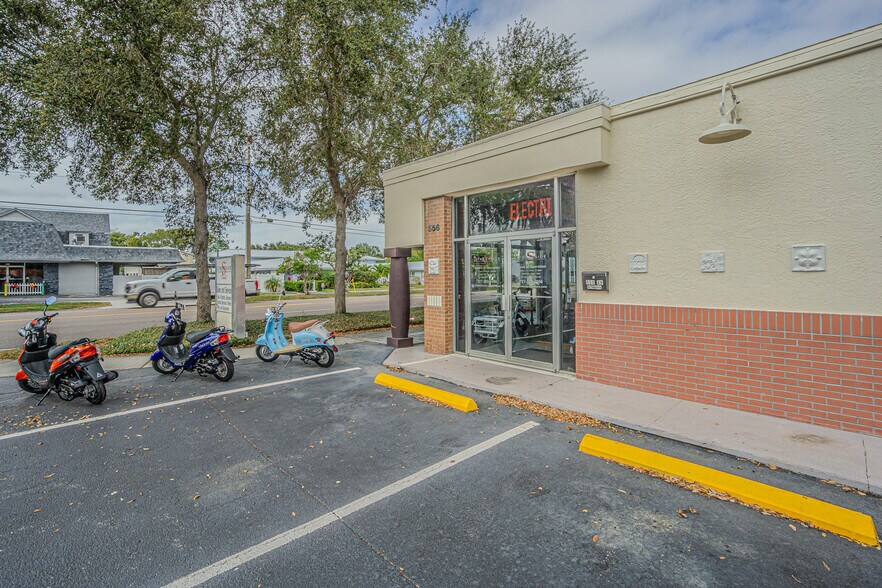 More Photos Of 556-558 Clearwater Largo Rd, Largo Apartments For Lease