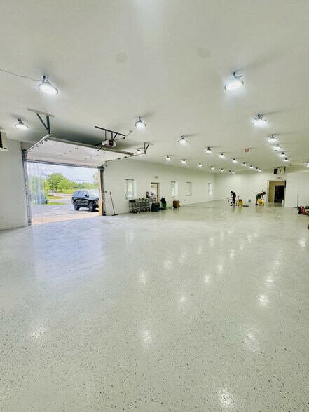 More Photos Of S66W19444 Tans Dr, Muskego Distribution For Sale