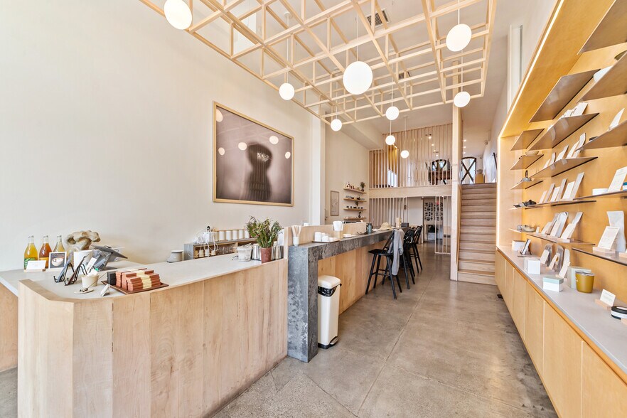 More Photos Of 4679 Hollywood Blvd, Los Angeles Storefront Retail Residential For Sale