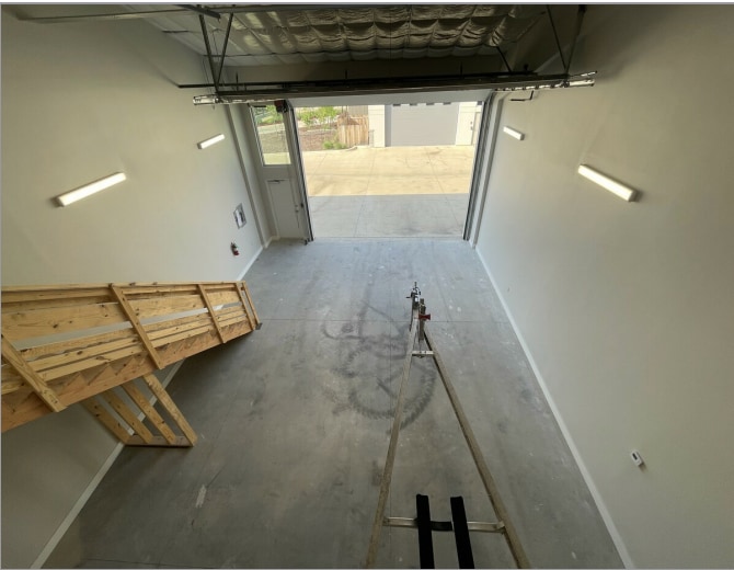 More Photos Of 1009 N RR 620, Lakeway Warehouse For Sale