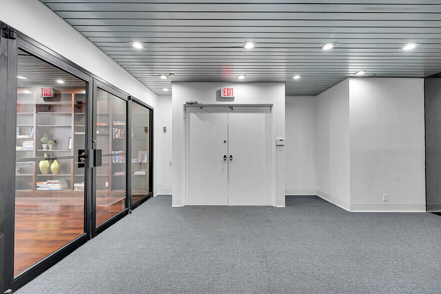 More Photos Of 2328 10th Ave N, Lake Worth Office For Lease