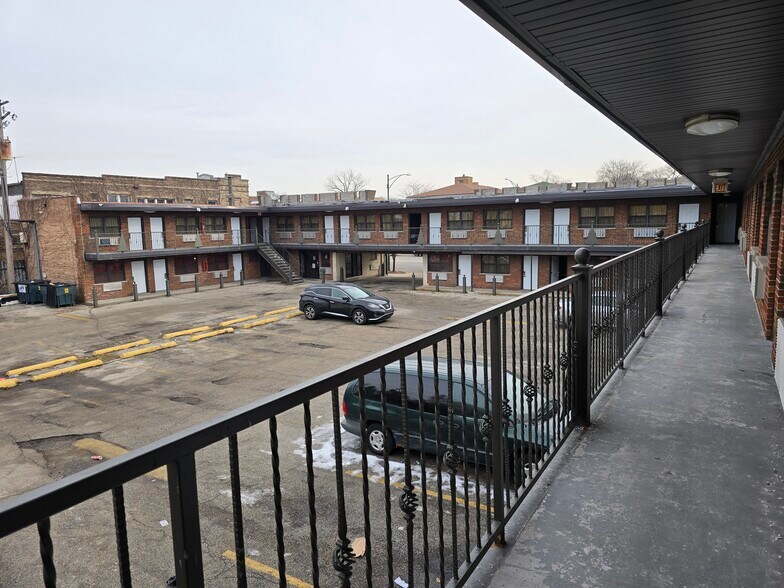 More Photos Of 9118 S Cottage Grove Ave, Chicago Hotel For Sale