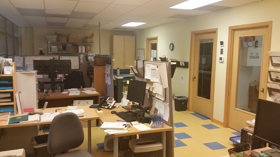 More Photos Of 4634-4636 E Marginal Way S, Seattle Unknown For Lease