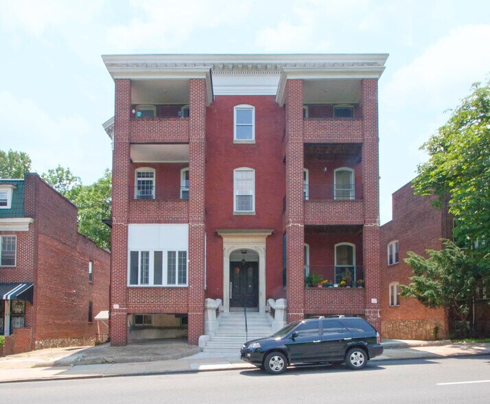 Primary Photo Of 3442 Auchentoroly Ter, Baltimore Apartments For Sale