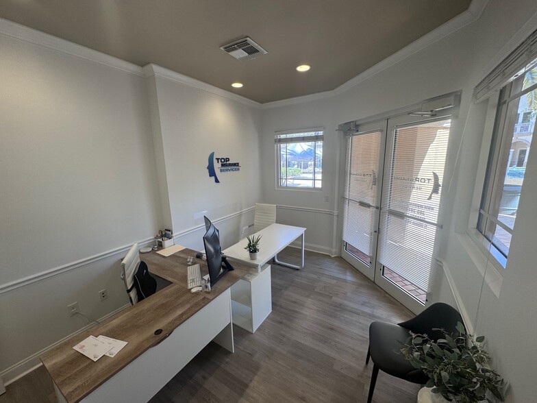 More Photos Of 1825 Main St, Weston Office For Lease