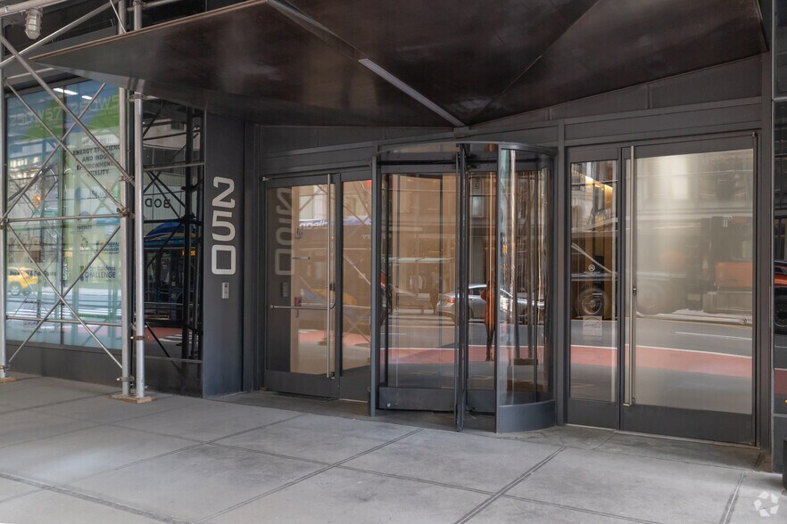 More Photos Of 250 W 57th St, New York Office For Lease