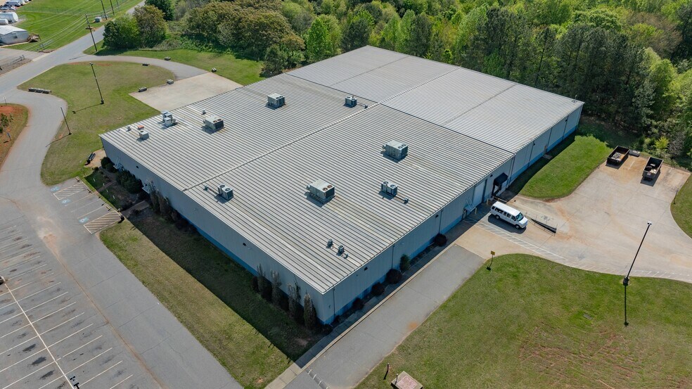 More Photos Of 130 Rimmer Farm Rd, Troutman Manufacturing For Lease
