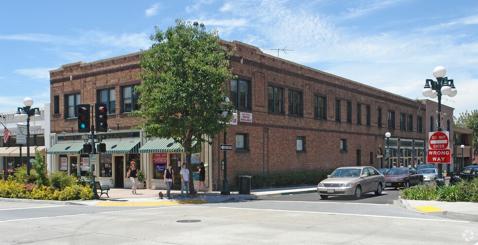 More Photos Of 106 W Lime Ave, Monrovia Storefront Retail Office For Lease