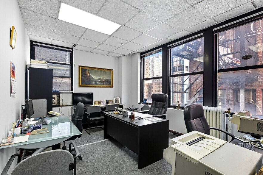 More Photos Of 146 W 29th St, New York Loft Creative Space For Sale